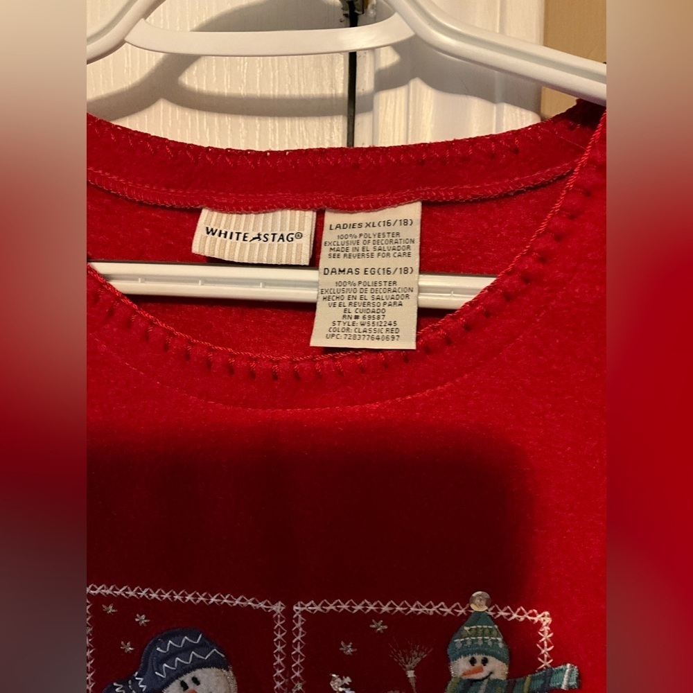 White Stag Red Women’s Sweatshirt with Snowman Design Size XL 16-18. - Picture 3 of 3